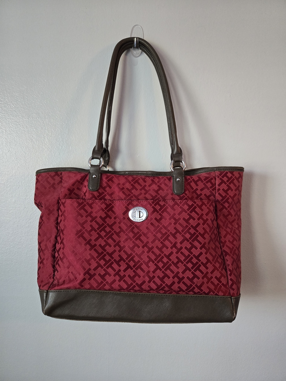 Tommy Hilfiger Red Monogram Jacquard Canvas Tote Bag Brown Faux Leather Trim